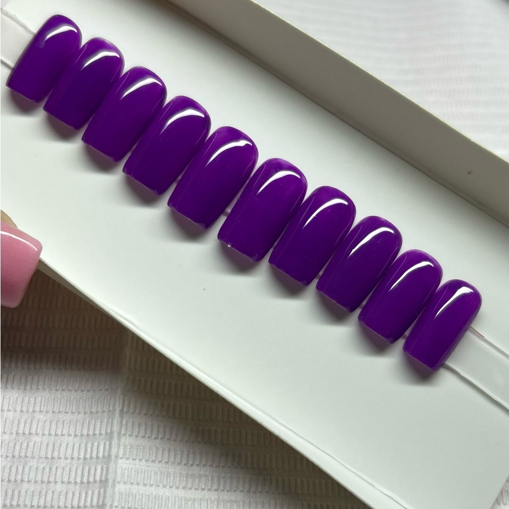 Vibrant Purple Press-On Nails